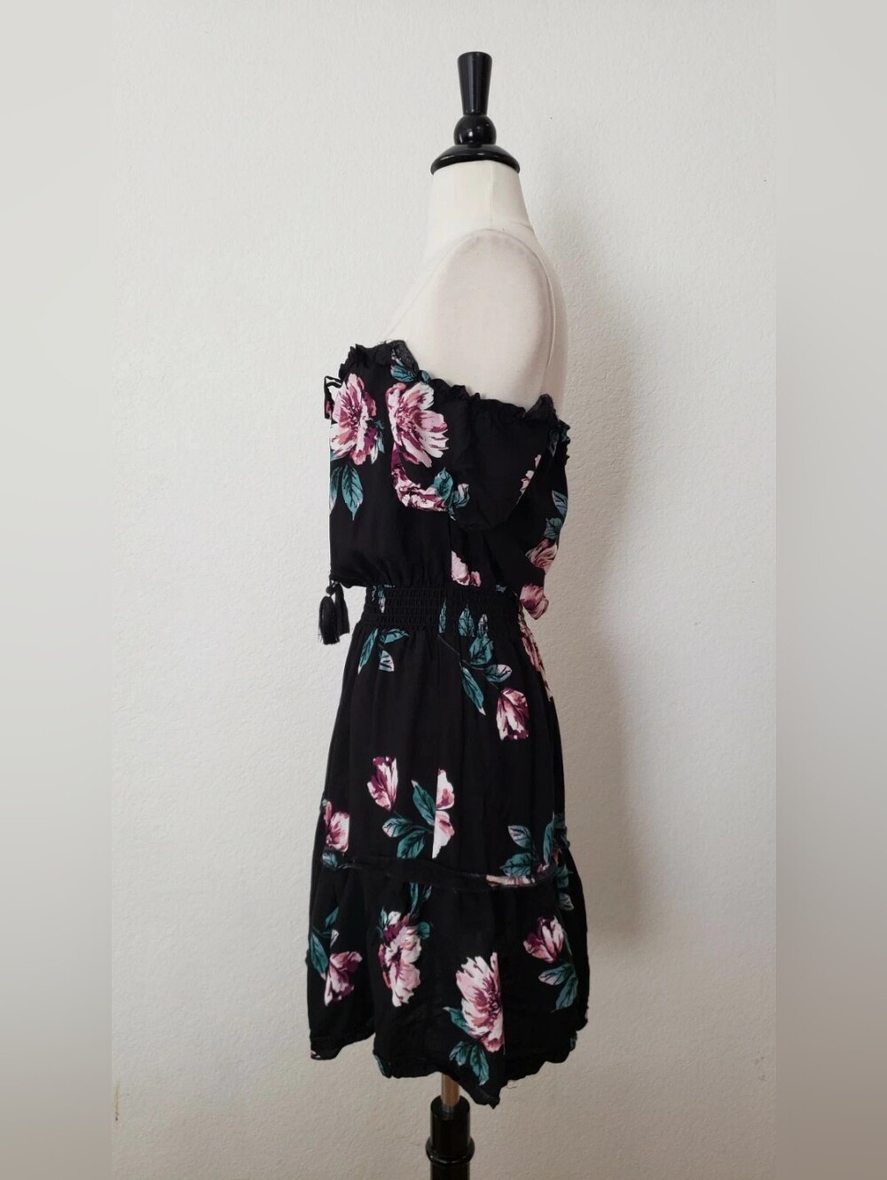 Off-Shoulder Black Floral Summer Dress - Picture 2 of 4